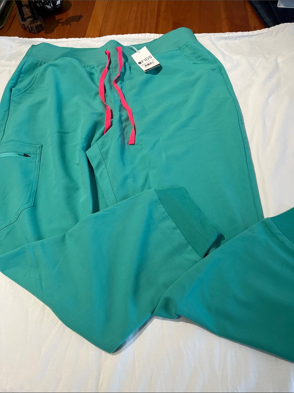 Figs surgical green Zamora high waisted jogger scrub pants, size XXL